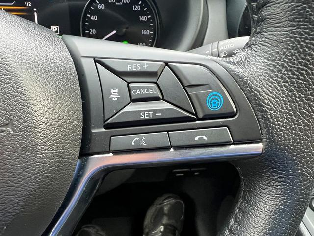 NISSAN KICKS X FOUR