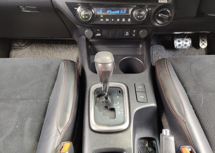TOYOTA HILUX DOUBLE CAB