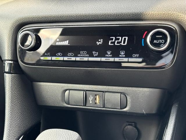 TOYOTA YARIS HYBRID G