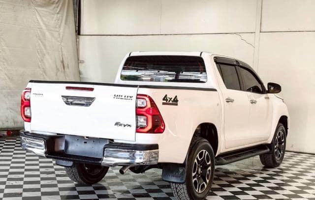 TOYOTA HILUX 2.4 E REVO DOUBLE CAB