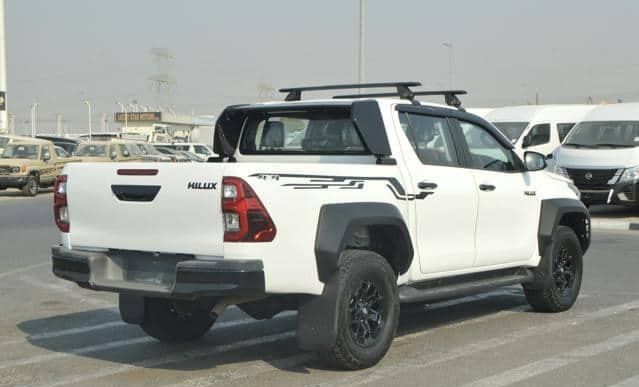 TOYOTA HILUX DOUBLE CABIN