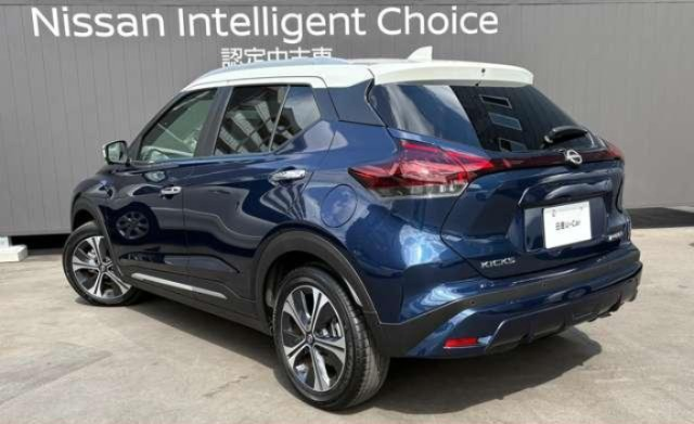 NISSAN KICKS X